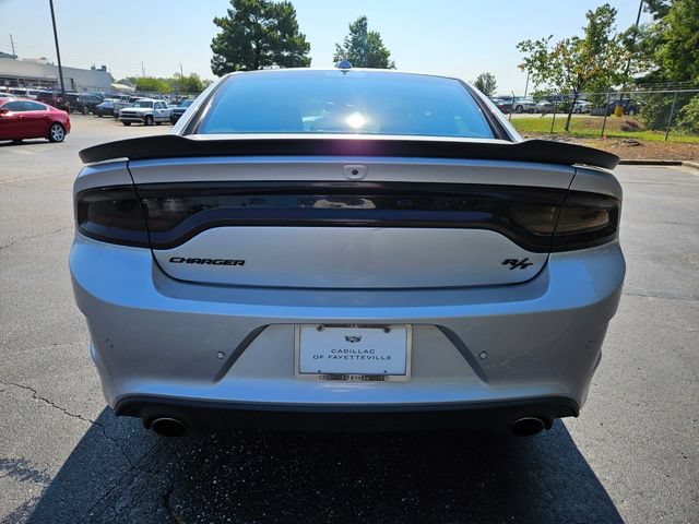 Used 2022 Dodge Charger R/T w/ Blacktop Package RWD image 6