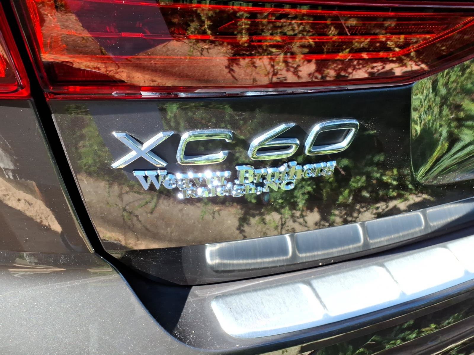 Used 2022 Volvo XC60 B5 Momentum w/ Advanced Package FWD image 28