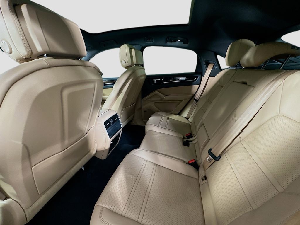 Used 2023 Porsche Cayenne S image 23