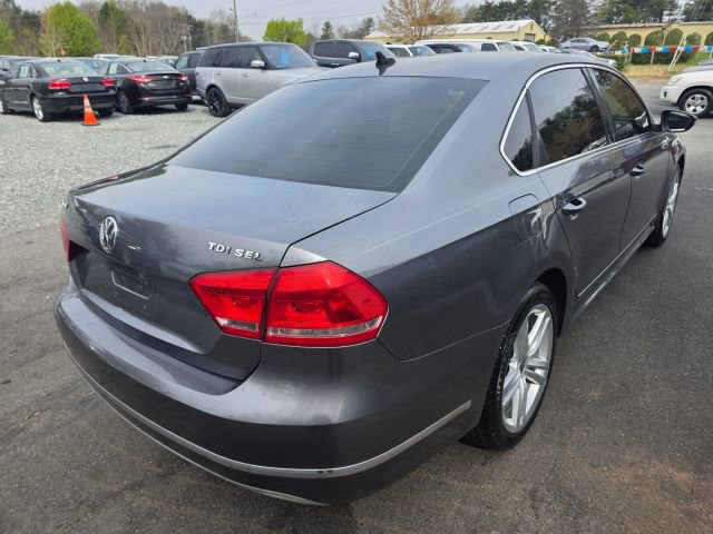 Used 2012 Volkswagen Passat TDI SEL Premium image 5