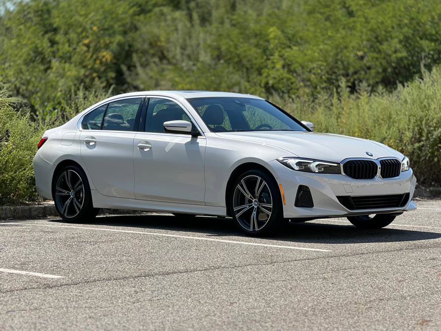 Used 2024 BMW 330i xDrive Sedan image 2