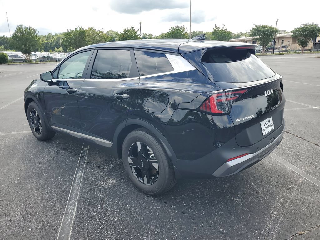 New 2026 Kia Sportage LX FWD image 3