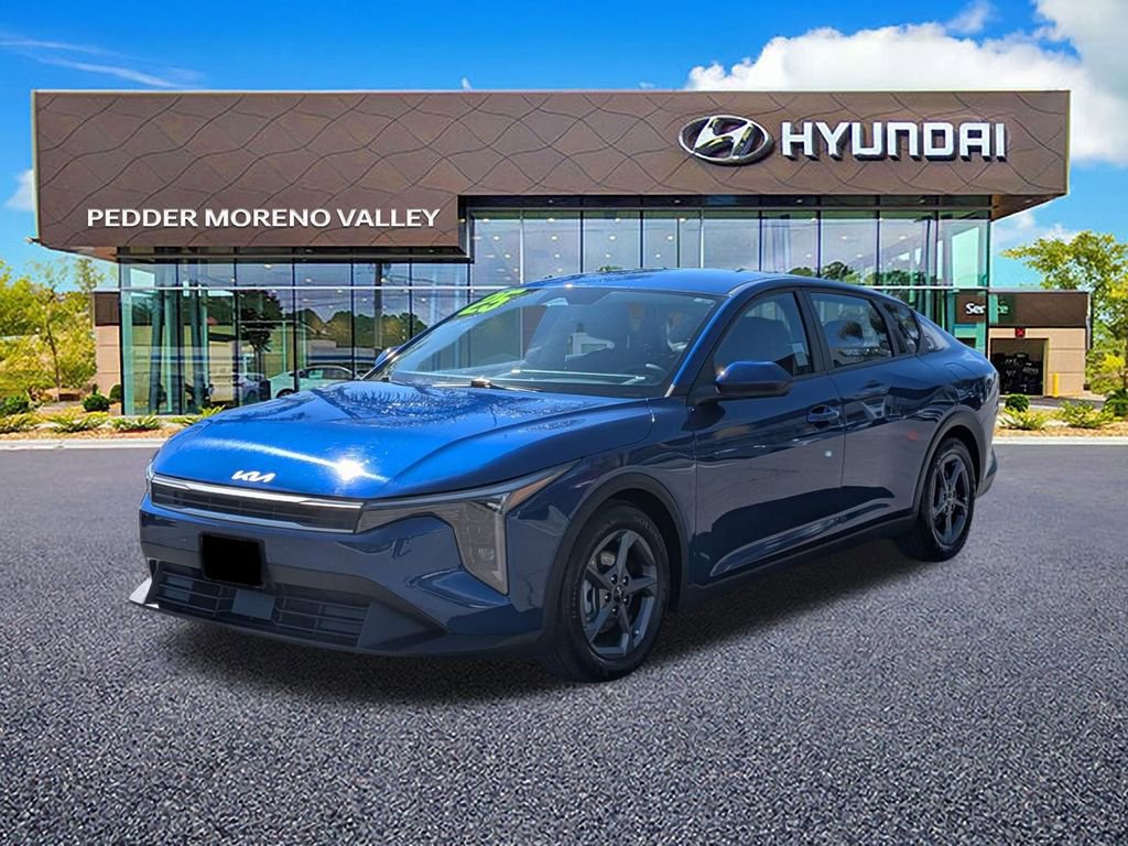 Used 2025 Kia K4 LXS image 8