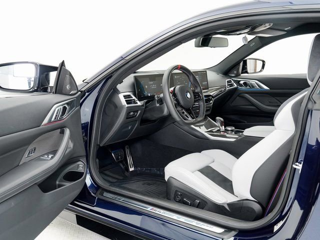 Used 2026 BMW M4 xDrive Competition w/ Executive Package image 7