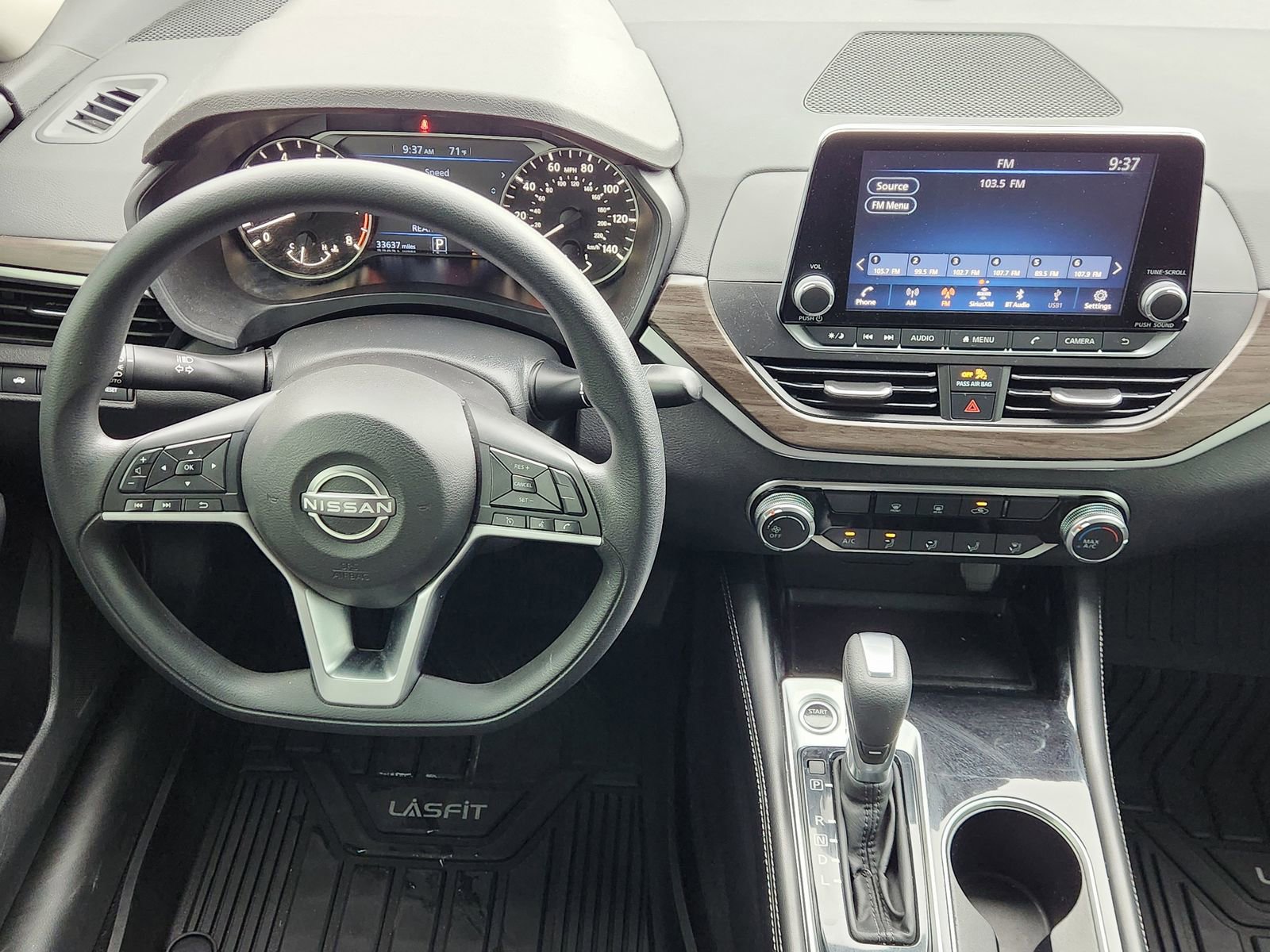Used 2023 Nissan Altima 2.5 SV AWD/4WD image 31