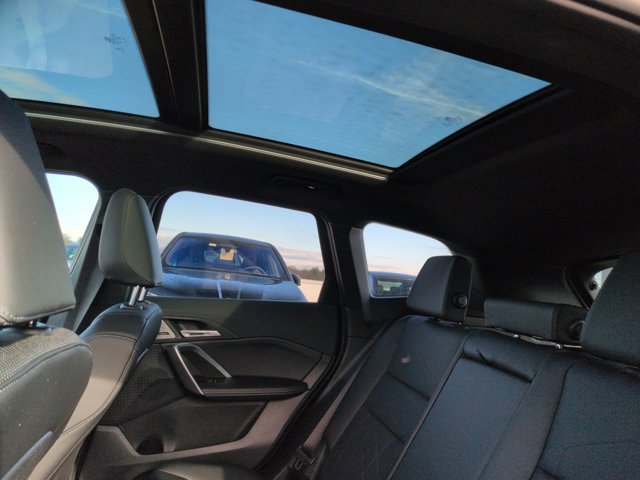 Used 2025 BMW X1 xDrive28i w/ Technology Package image 19