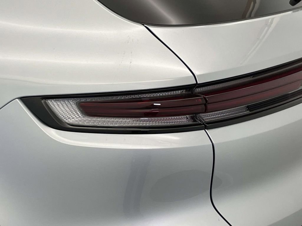 Used 2024 Porsche Cayenne image 16
