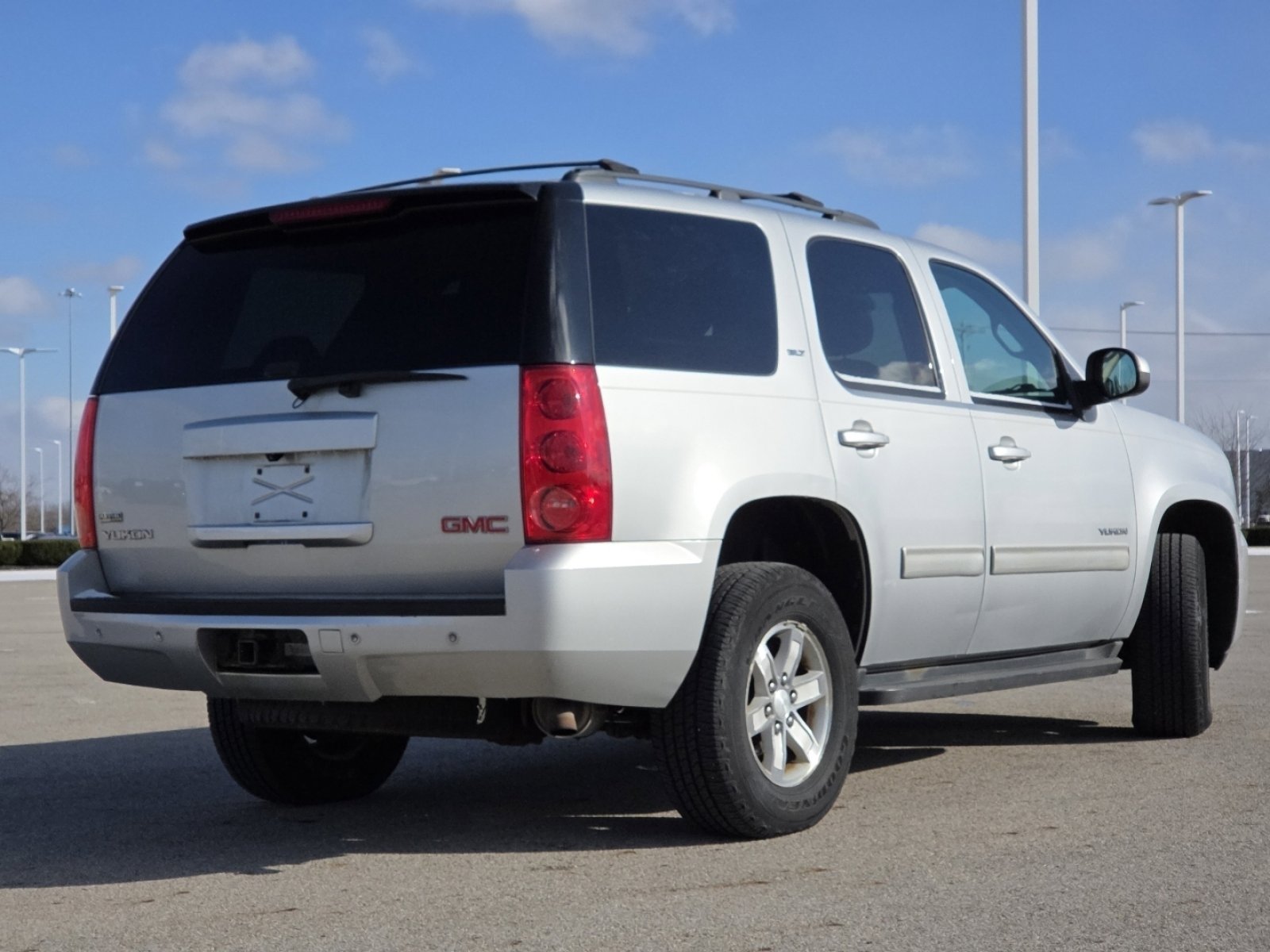 Used 2012 GMC Yukon SLT w/ SLT-2 Equipment Package image 16