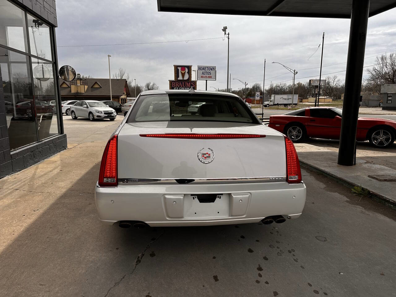 Used 2009 Cadillac DTS FWD image 7