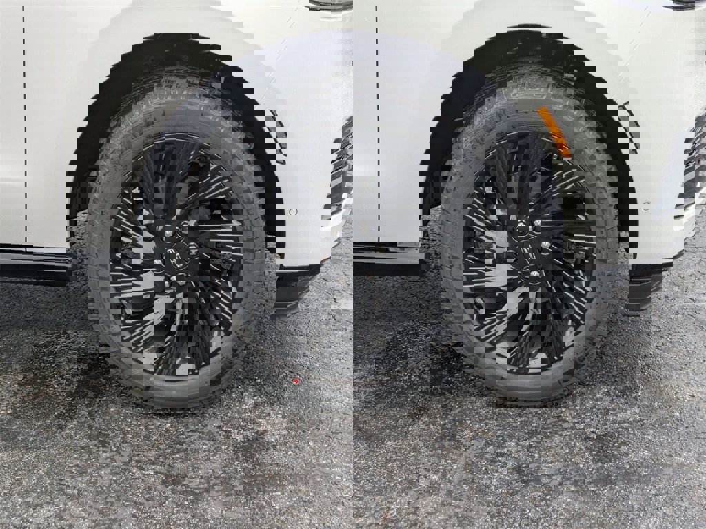 New 2025 Lincoln Navigator L Reserve w/ Jet Appearance Package image 24