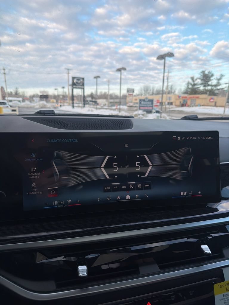 New 2026 BMW X7 M60i AWD/4WD image 44
