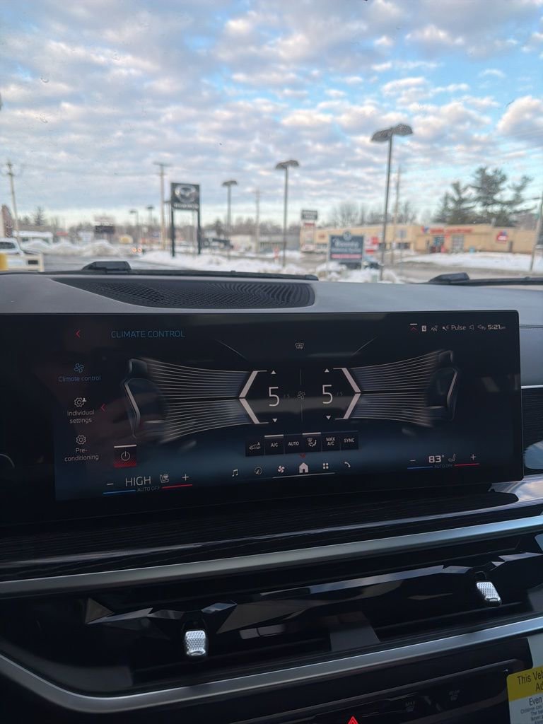 New 2026 BMW X7 M60i image 44