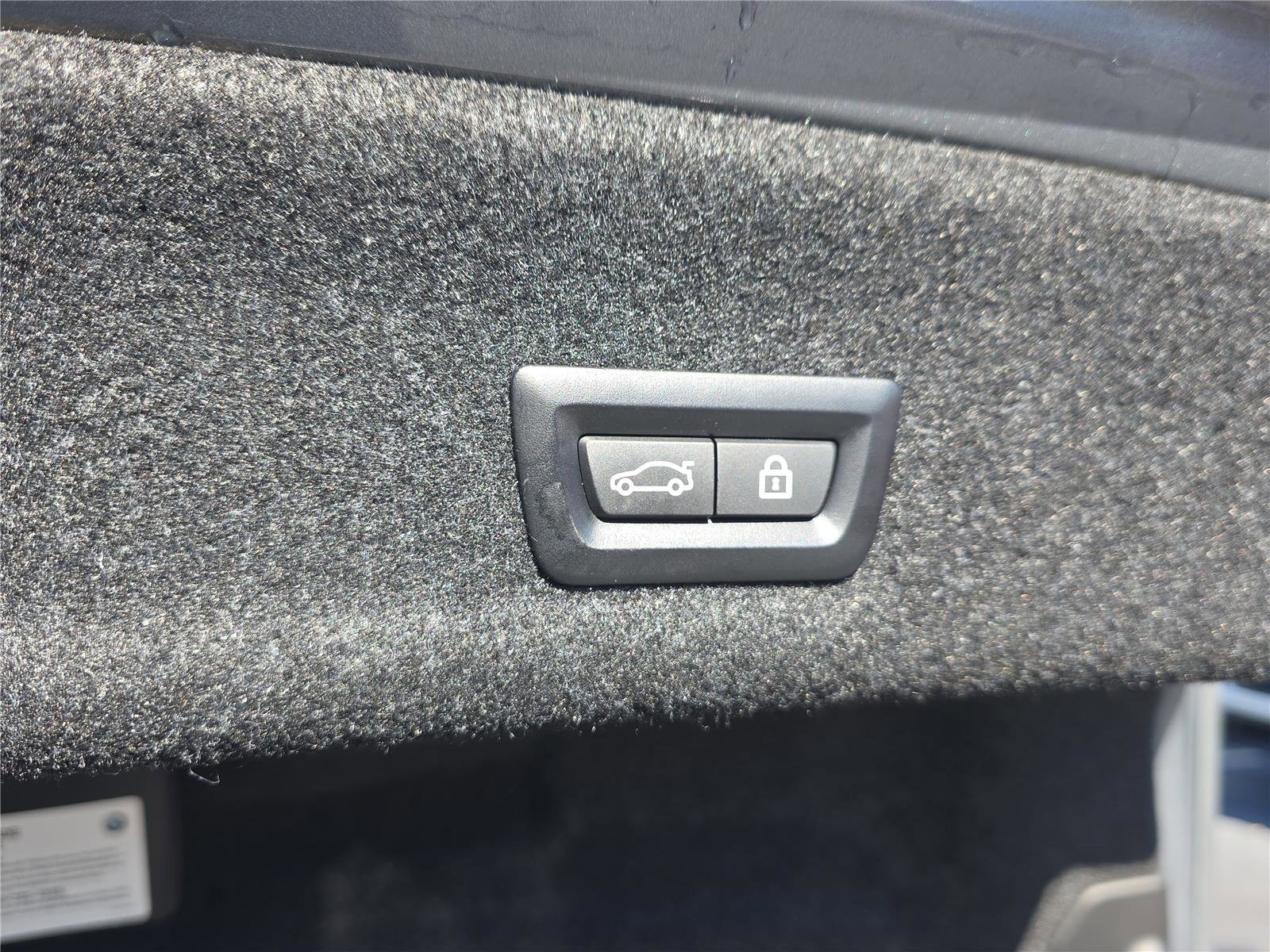 Used 2023 BMW M3 Competition w/ M Carbon Exterior Package image 11