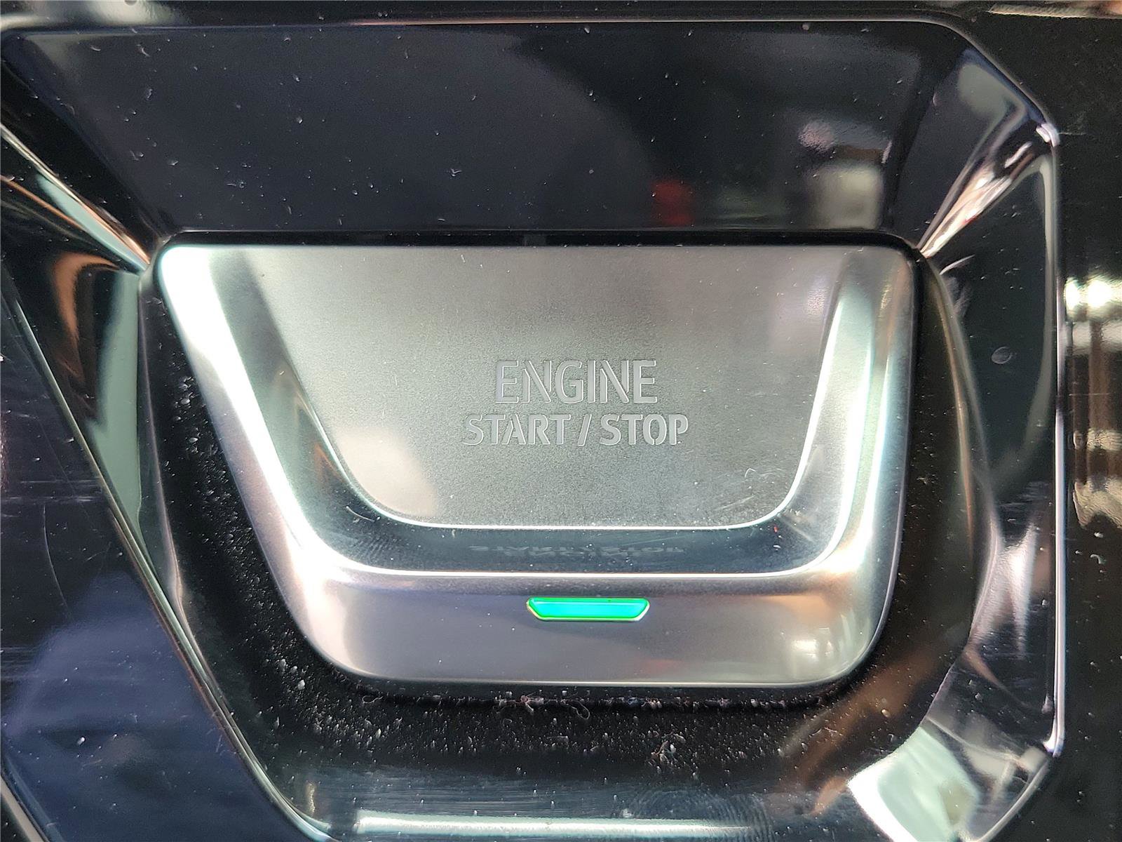Used 2025 GMC Sierra 1500 AT4 w/ Technology Package AWD/4WD image 30