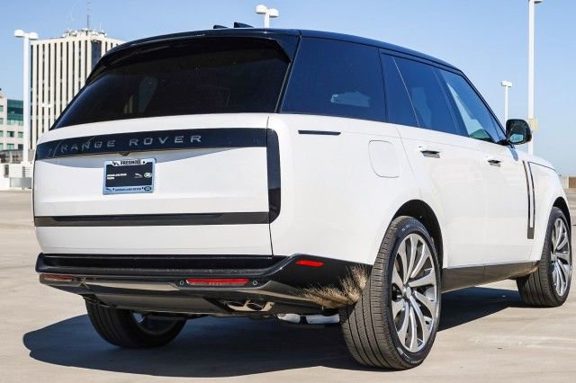 New 2025 Land Rover Range Rover SE image 4