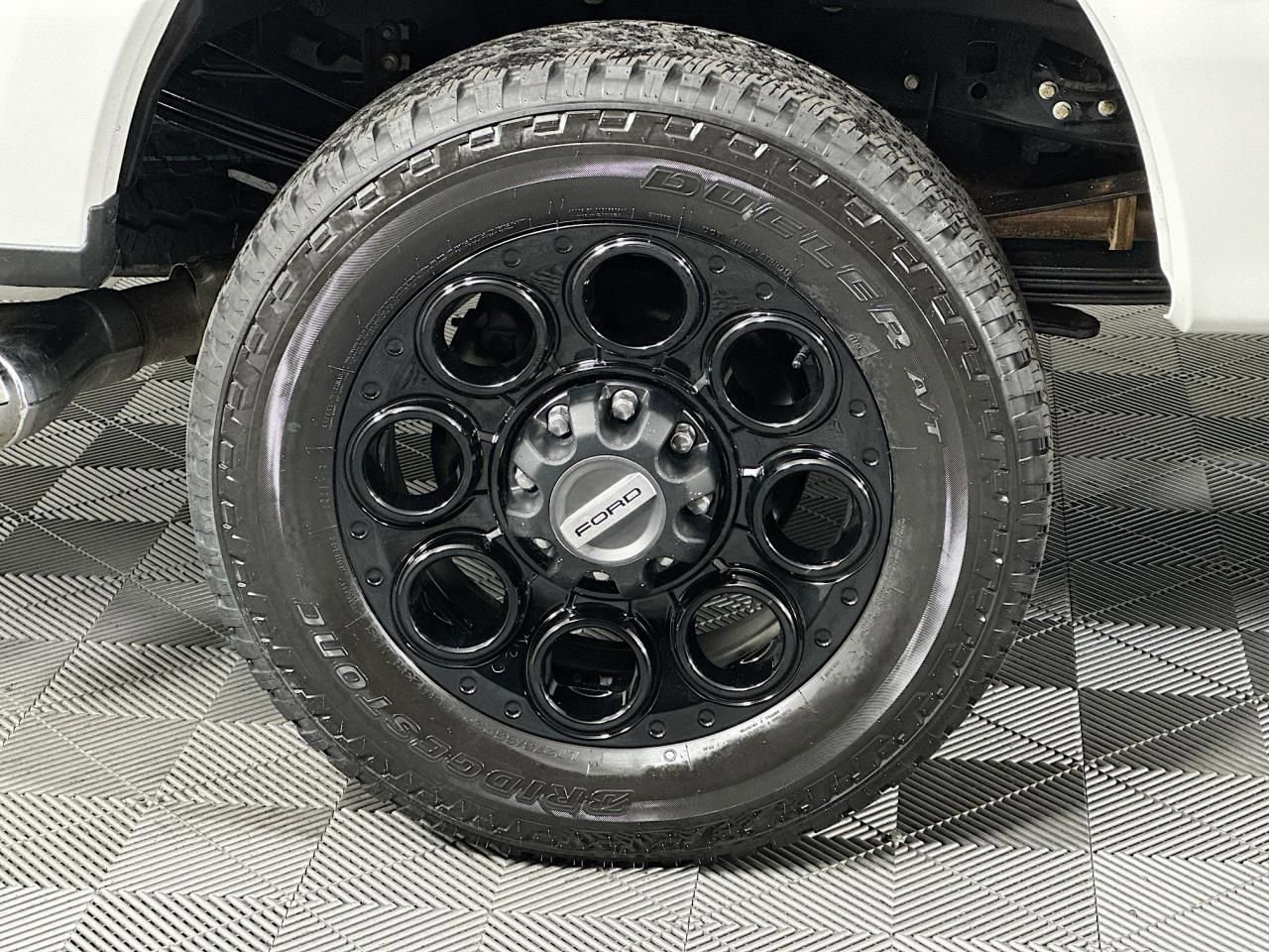 Used 2024 Ford F350 Platinum AWD/4WD image 30