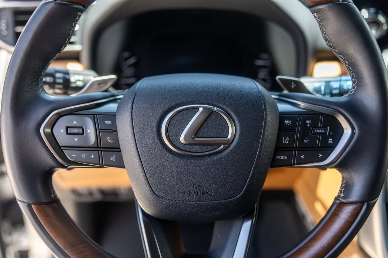 Used 2024 Lexus LX 600 4WD w/ Luxury Package image 22