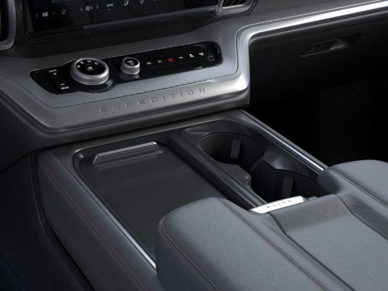 New 2025 Ford Expedition Active image 15