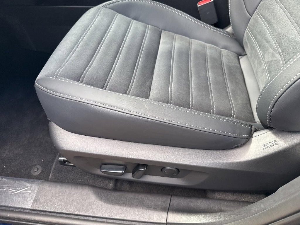 New 2025 Mitsubishi Outlander SE image 26