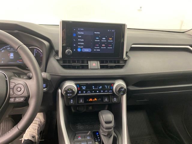 Used 2025 Toyota RAV4 XLE w/ Convenience Package AWD/4WD image 19