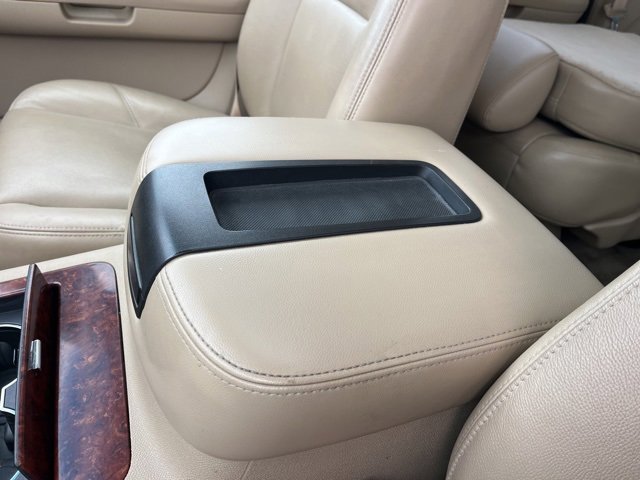 Used 2009 Chevrolet Suburban LTZ image 30