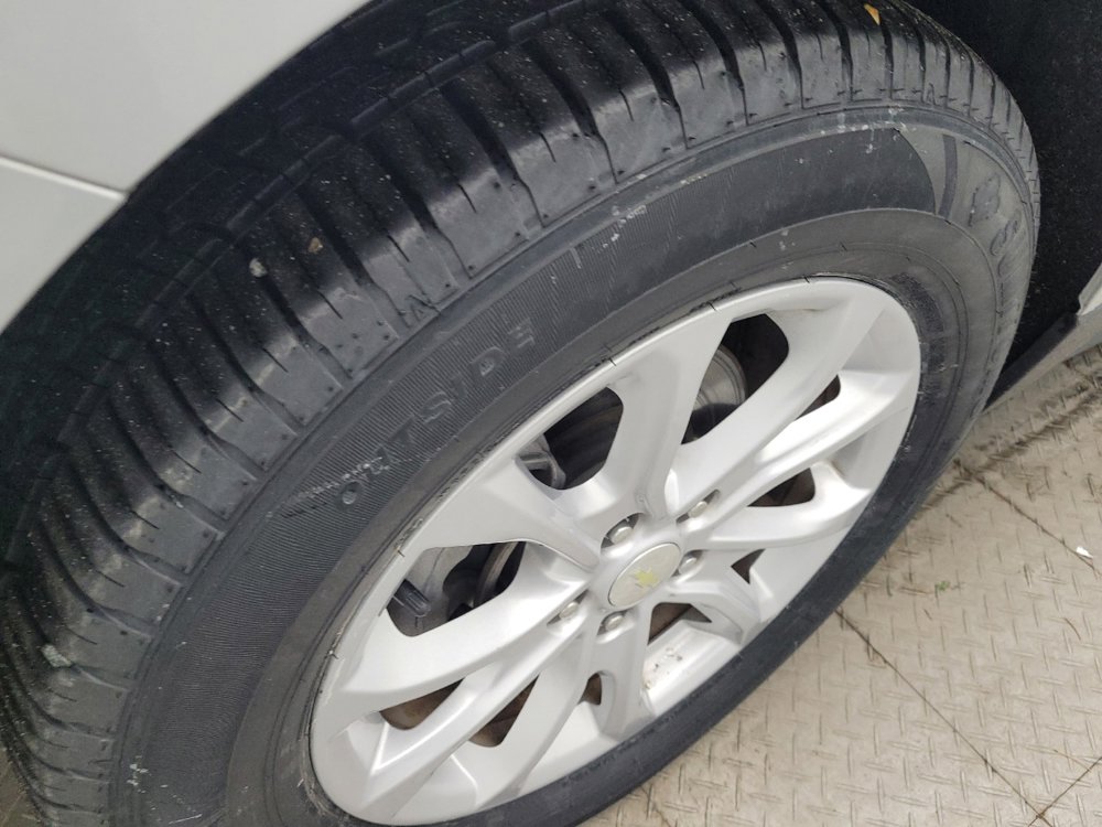 Used 2018 Chevrolet Equinox LS image 31