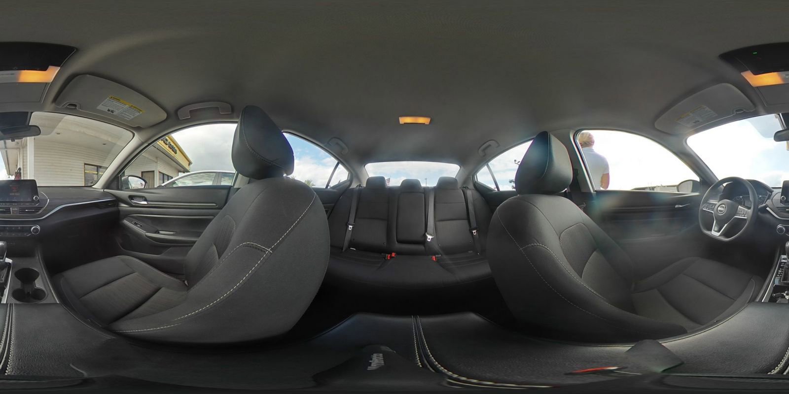 Used 2025 Nissan Altima 2.5 SV image 43