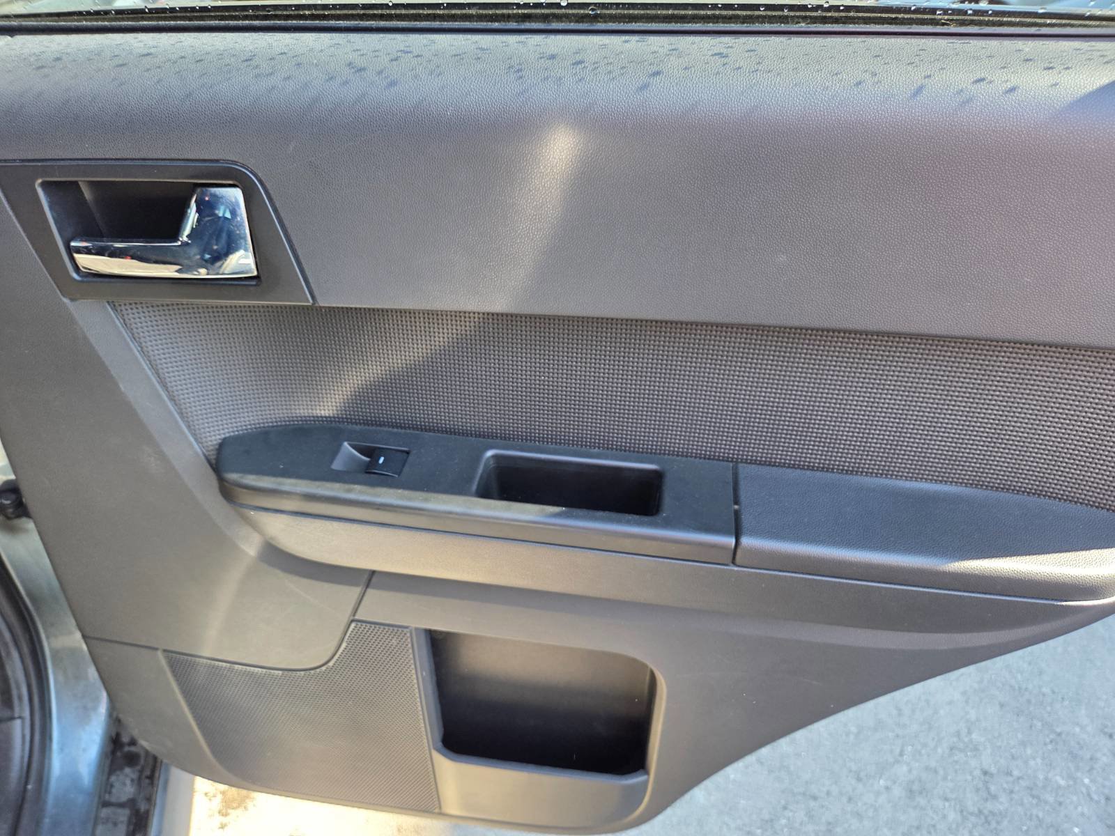 Used 2012 Ford Escape Limited image 13