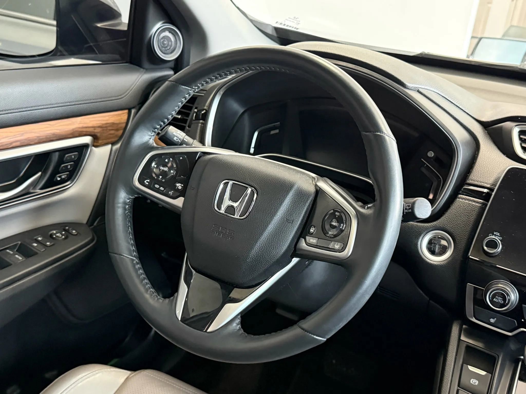 Used 2022 Honda CR-V Touring image 11