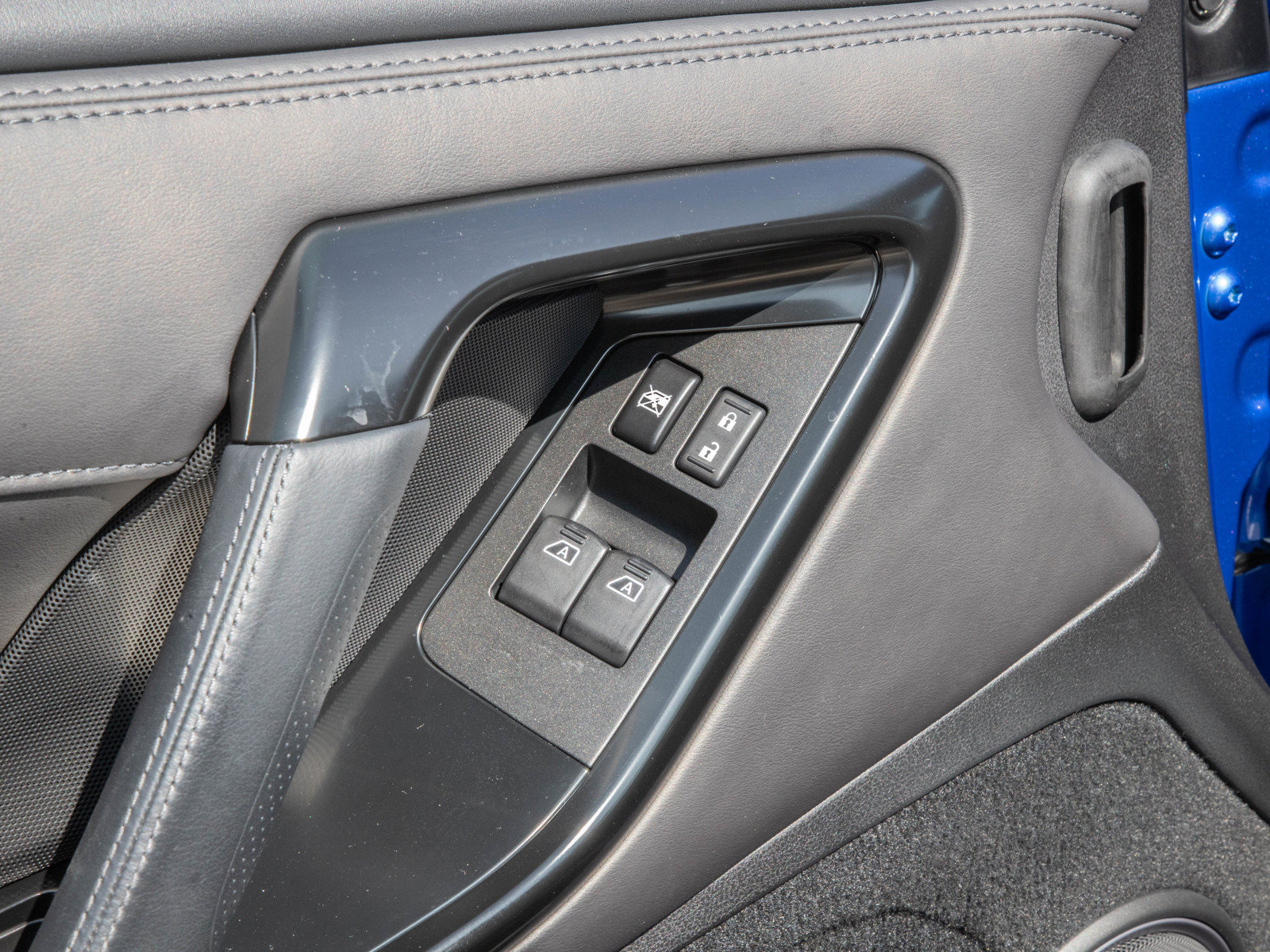 Used 2023 Nissan GT-R Premium AWD/4WD image 13