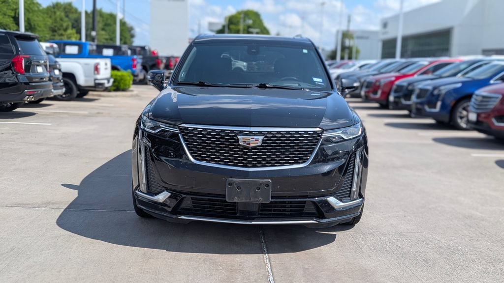 Used 2020 Cadillac XT6 Premium Luxury FWD image 2