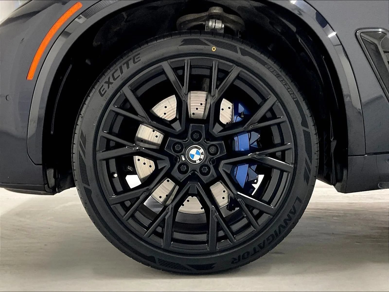 Used 2022 BMW X5 M w/ Competition Package 2 AWD/4WD image 39