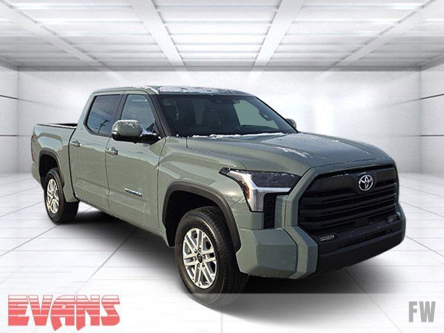 New 2026 Toyota Tundra SR5 w/ SR5 Premium Package