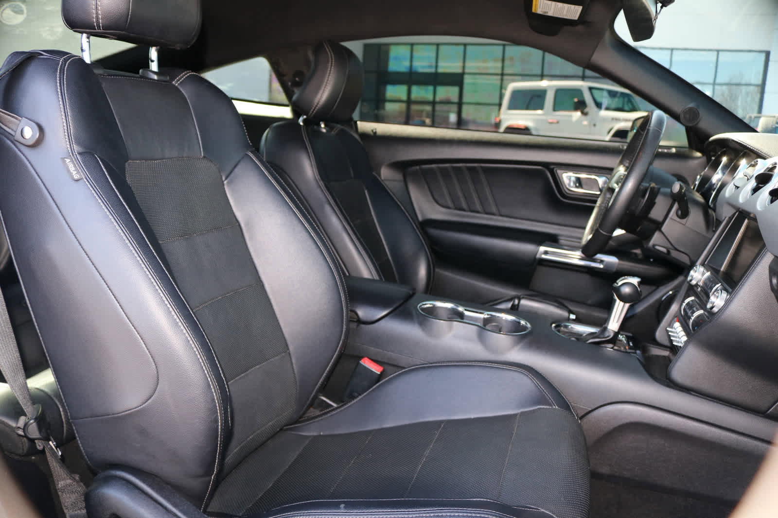 Used 2015 Ford Mustang GT Premium RWD image 23
