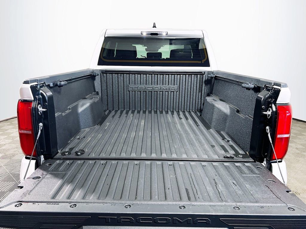 Certified 2025 Toyota Tacoma TRD Off-Road AWD/4WD image 23