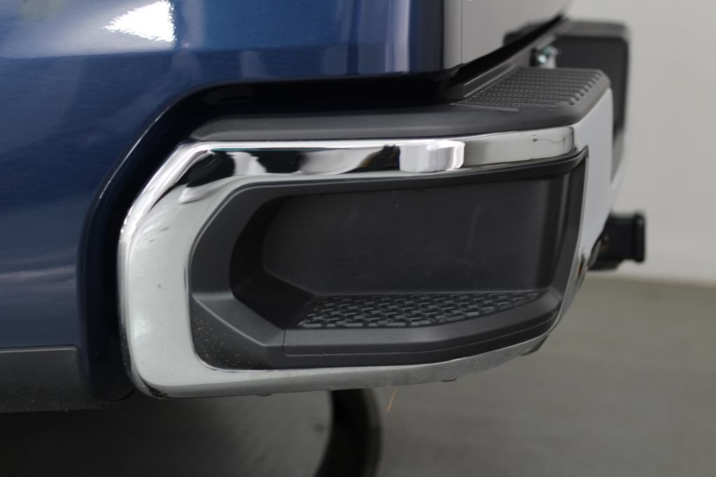 Used 2023 Chevrolet Silverado 1500 LT AWD/4WD image 53