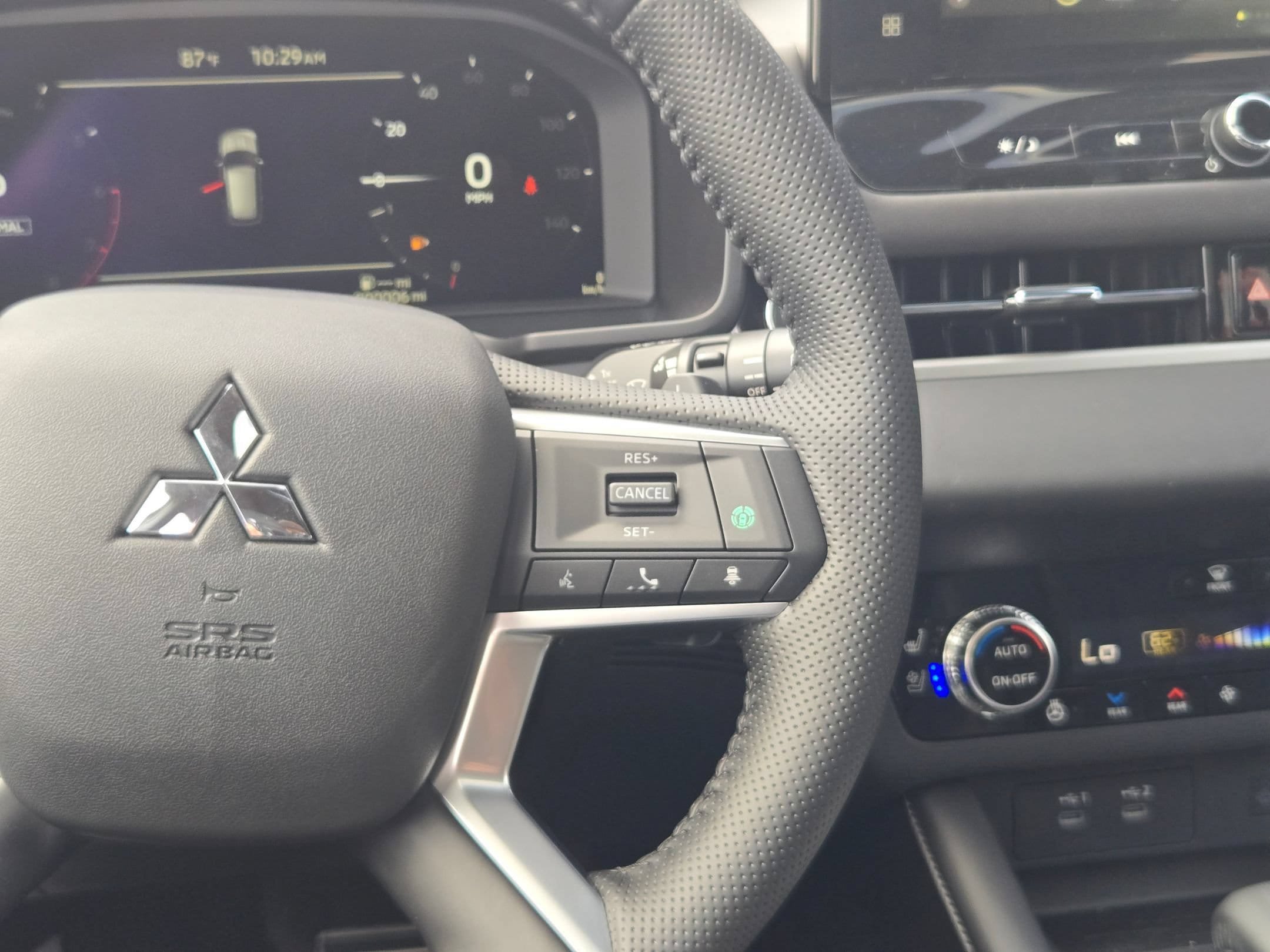 New 2026 Mitsubishi Outlander SEL Black Edition FWD image 21