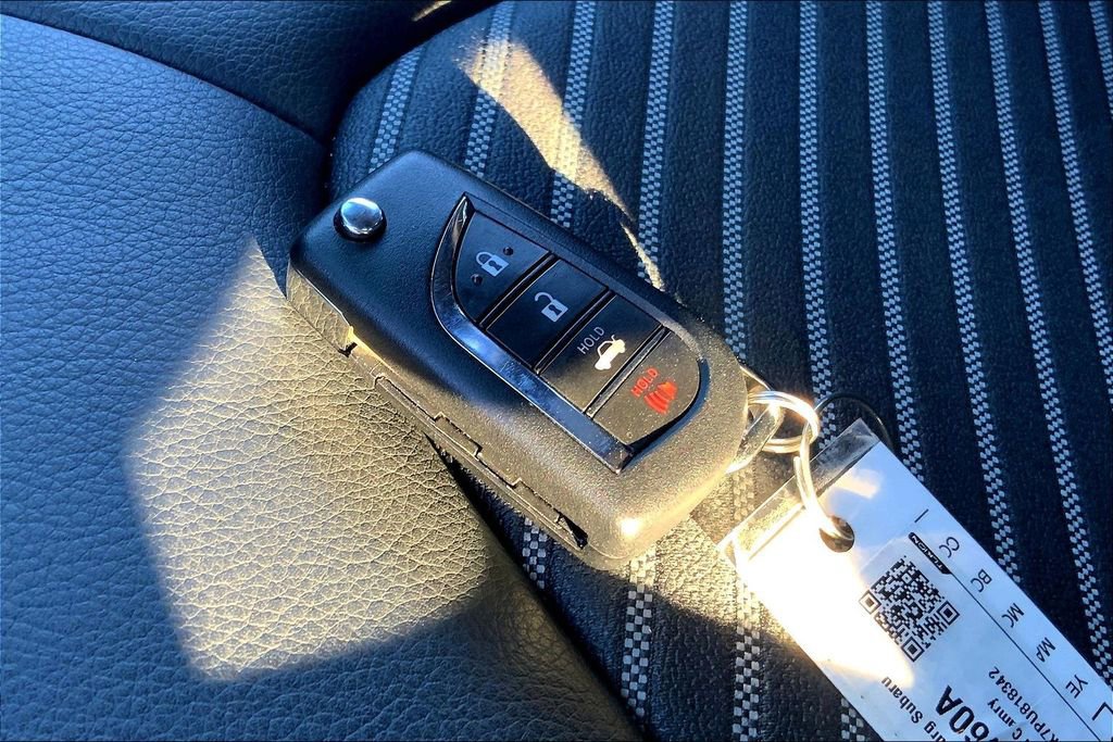 Used 2023 Toyota Camry SE image 14