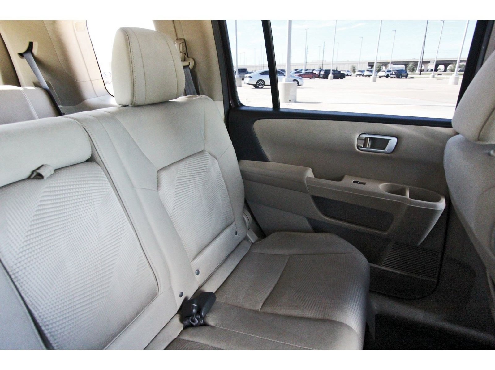 Used 2015 Honda Pilot LX image 13