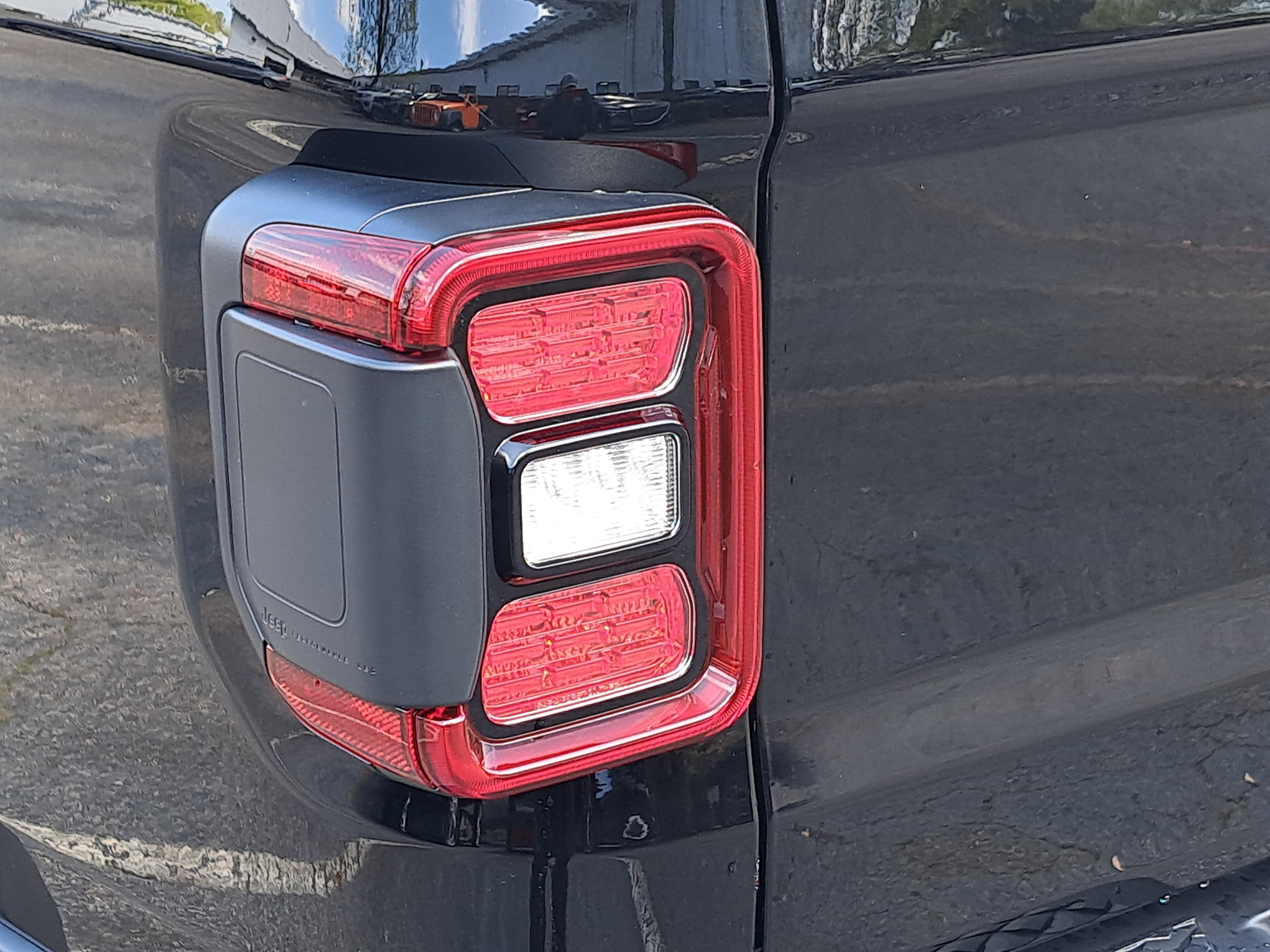 New 2026 Jeep Gladiator Sport AWD/4WD image 30