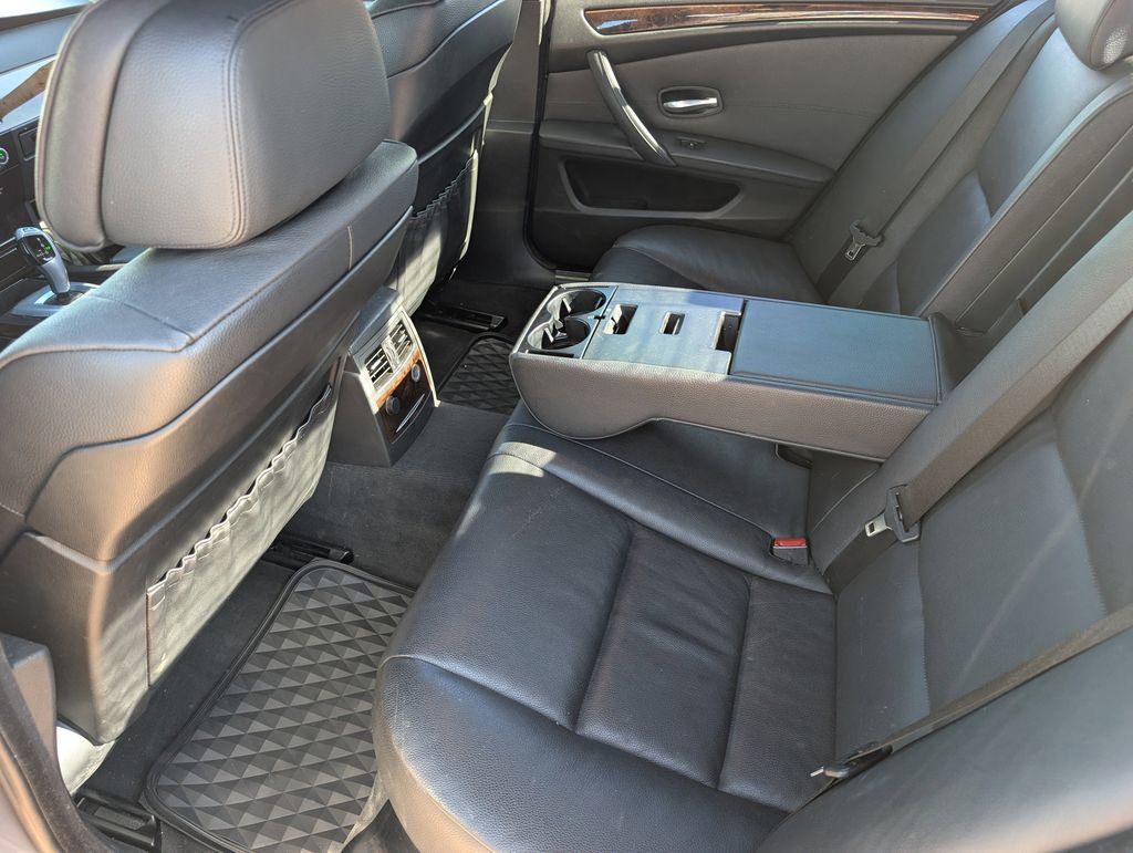 Used 2010 BMW 528i Sedan image 23