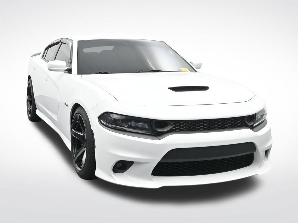 Used 2019 Dodge Charger Scat Pack RWD image 3