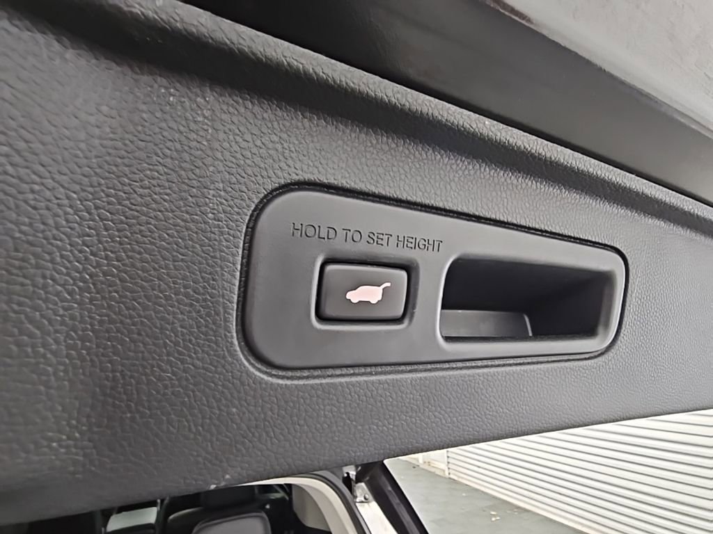 Used 2023 Honda Pilot Touring image 38