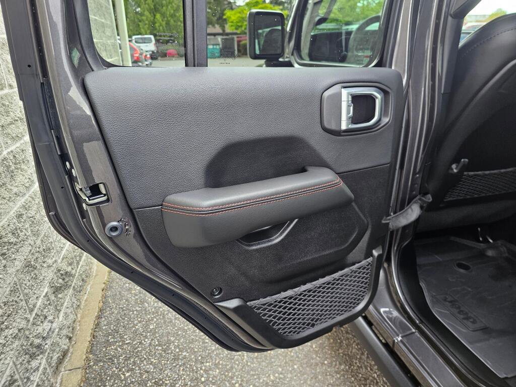 Used 2024 Jeep Wrangler Unlimited Rubicon w/ Safety Group AWD/4WD image 18