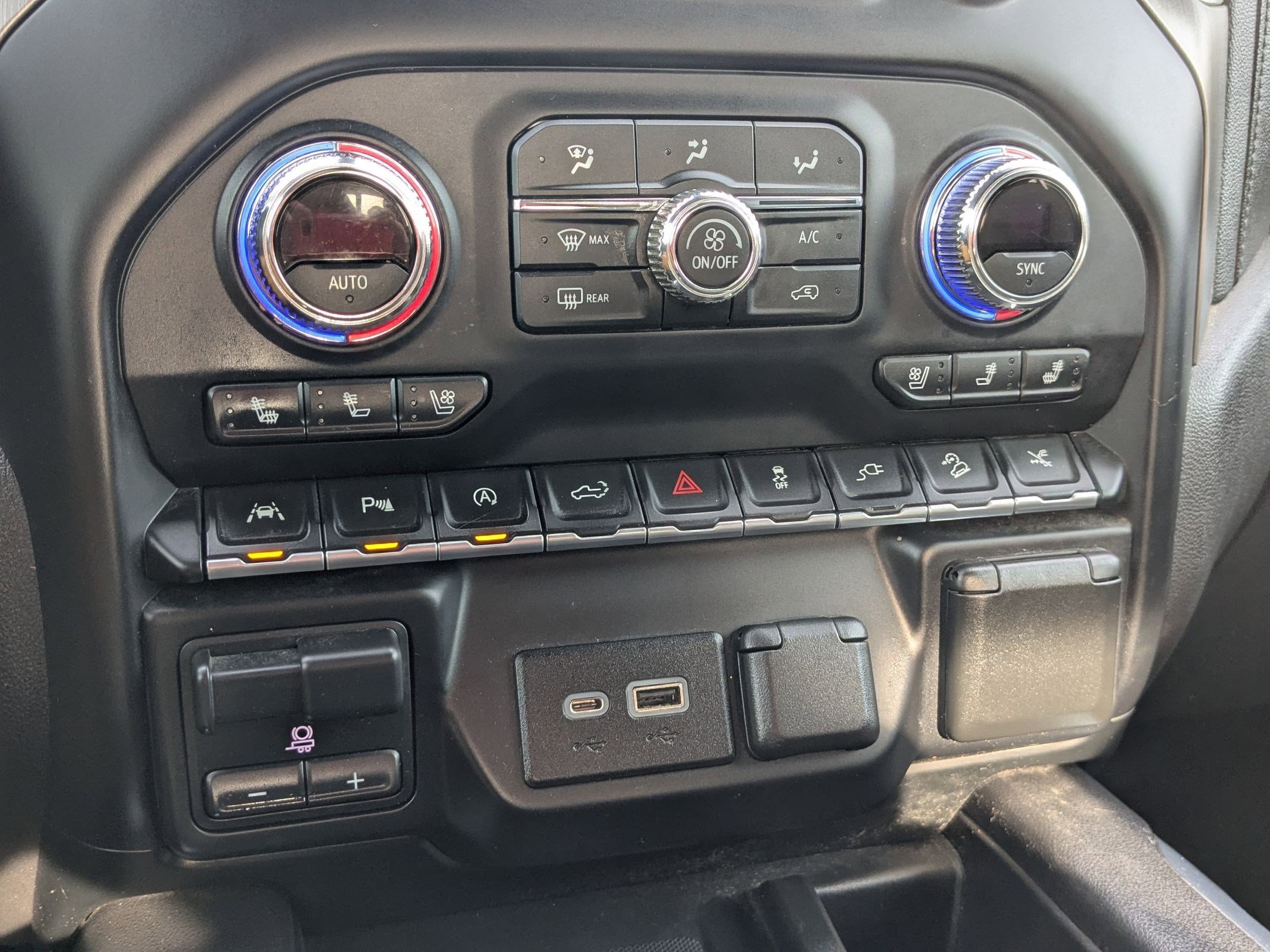 Used 2022 GMC Sierra 1500 Denali w/ Denali Premium Package image 22