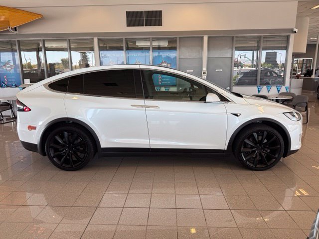 Used 2019 Tesla Model X Long Range AWD/4WD image 3