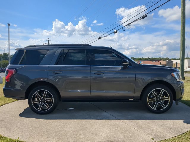 Used 2021 Ford Expedition Limited AWD/4WD image 3