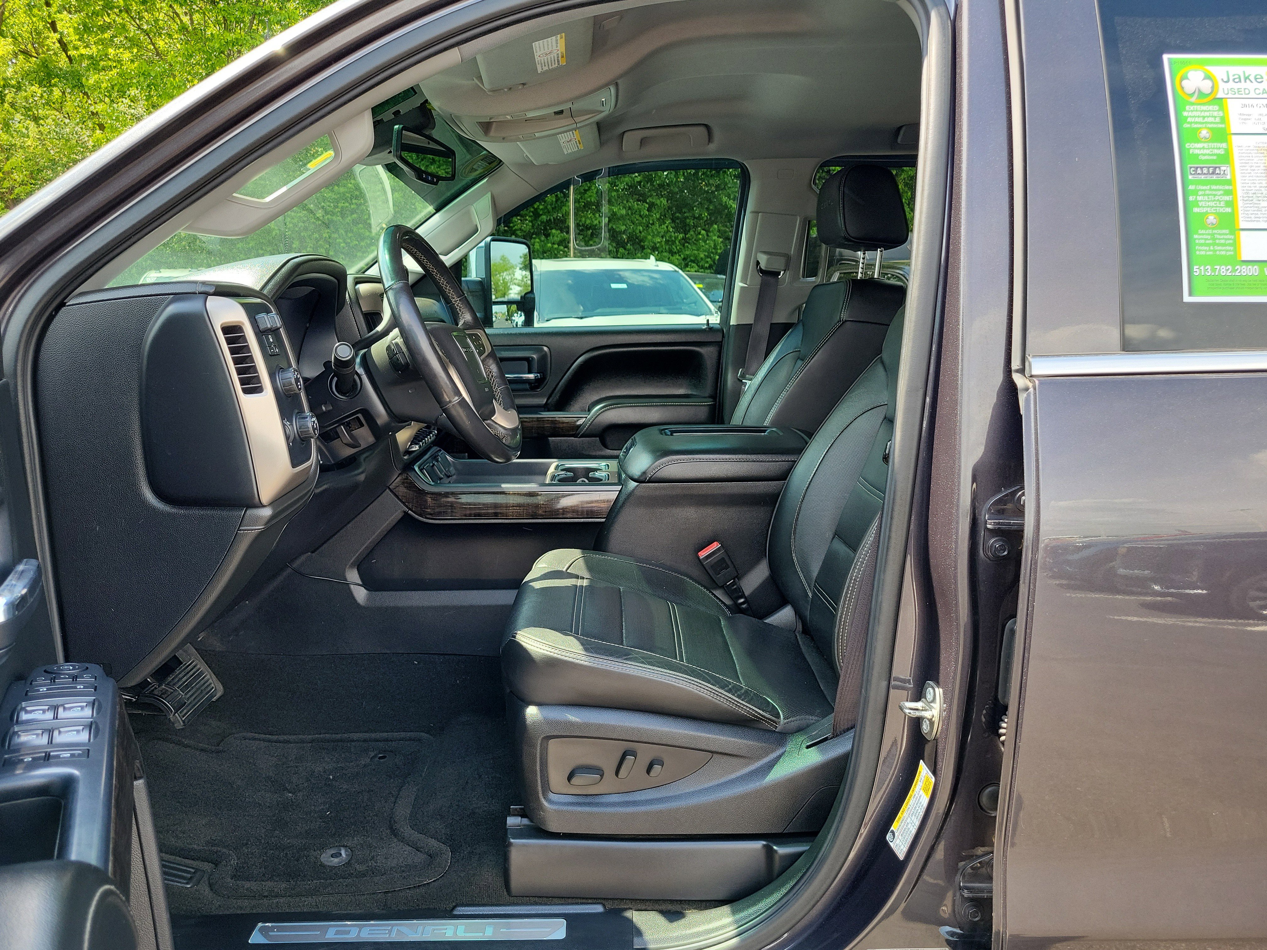 Used 2016 GMC Sierra 2500 Denali w/ Duramax Plus Package AWD/4WD image 15