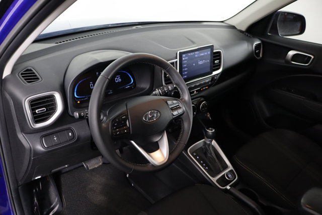 Used 2025 Hyundai Venue SEL FWD image 24
