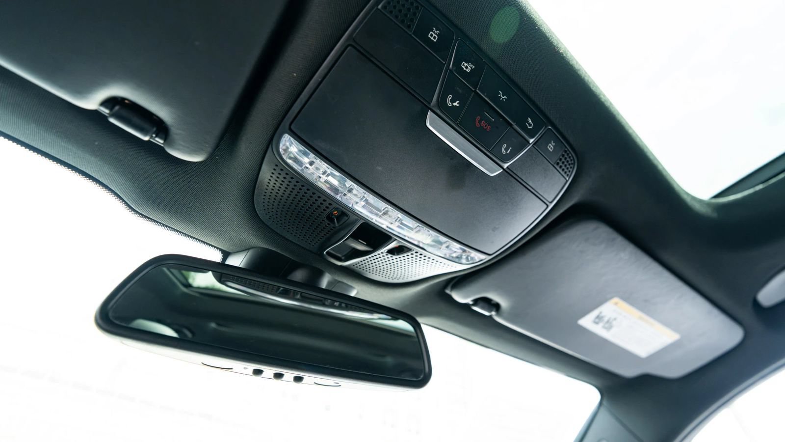Used 2019 Mercedes-Benz GLC 300 4MATIC w/ Premium Package image 40